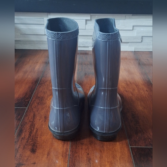 UGG Gray Rubber Rain Boots Size 8 Women’s Waterproof Mid Calf - Picture 4 of 10